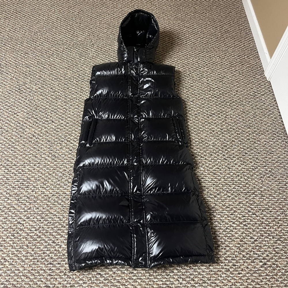 Women’s Aritzia Super Puff Long Puffer Jacket Vest Black Sz. XS